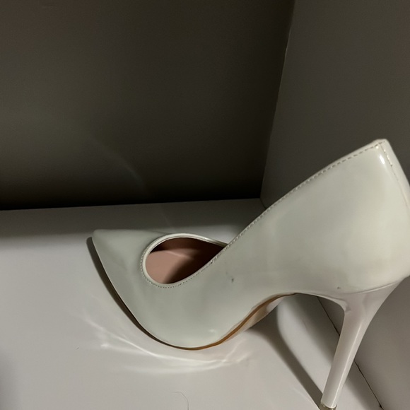 Never worn - Picture 2 of 2